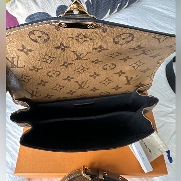 Louis Vuitton Pochette MƩtis Reverse Monogram - Picture 11 of 16